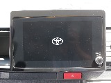 新車ワゴンＧＬ２７００ガソリン４ＷＤファミリーに好評のファミリアシートアレンジ施工済み！８インチディスプレイ純正フリップダウンモニター装備！