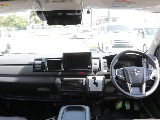 新車ワゴンＧＬ２７００ガソリン４ＷＤファミリーに好評のファミリアシートアレンジ施工済み！８インチディスプレイ純正フリップダウンモニター装備！