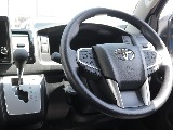 新車ワゴンＧＬ２７００ガソリン４ＷＤファミリーに好評のファミリアシートアレンジ施工済み！８インチディスプレイ純正フリップダウンモニター装備！