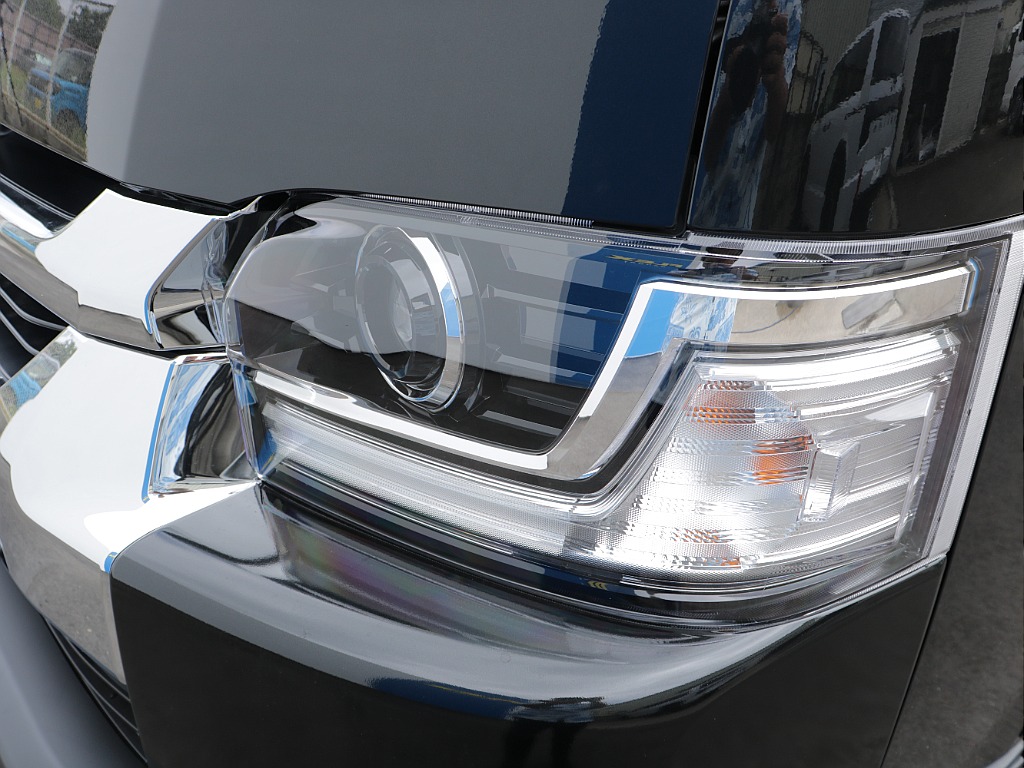 Bi-BeamLEDヘッドライト装着済み！！夜間走行や暗い道でも明るく照らしてくれるので安心して運転していただけます♪