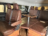 内装架装ファミリア×ノットレコード内装になります！