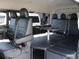 新車ワゴンＧＬ２７００ガソリン４ＷＤファミリーに好評のファミリアシートアレンジ施工済み！８インチディスプレイ純正フリップダウンモニター装備！