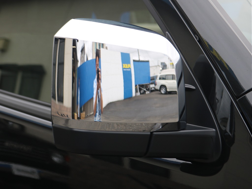 ＦＬＥＸグループは「すべての人に愛車を」をコンセプトに車種別に全国展開中！愛車と一緒に、ライフスタイルを充実させてもらいたいという思いで、ランクル仙台泉店では皆様のご要望になんでもお応えします♪