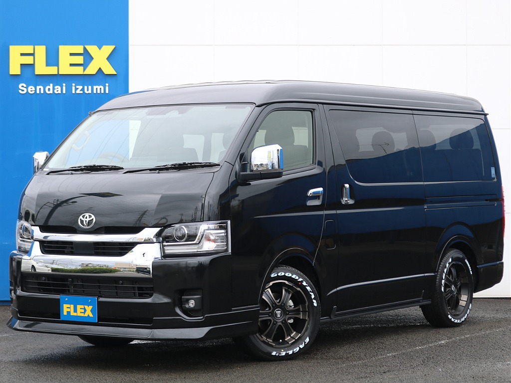新車 9型ハイエースワゴンGL 4WDが仙台泉店に入庫しました♪ 今回は大人気内装架装「familiar」！ ベッドキットやセンターテーブル等も装備しており、大人数での旅行やお出かけに適しています♪