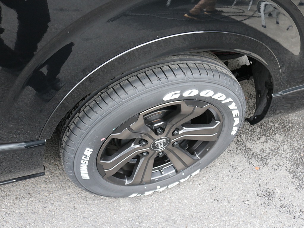 新型ダークプライムⅡ２０００ガソリン２WDオリジナルＶｅｒ４ベットＫＩＴ装着車両入庫！オリジナルフロントスポイラーオリジナル１７インチアルミオリジナルオーバーフェンダーオリジナルＬＥＤテールライト装備