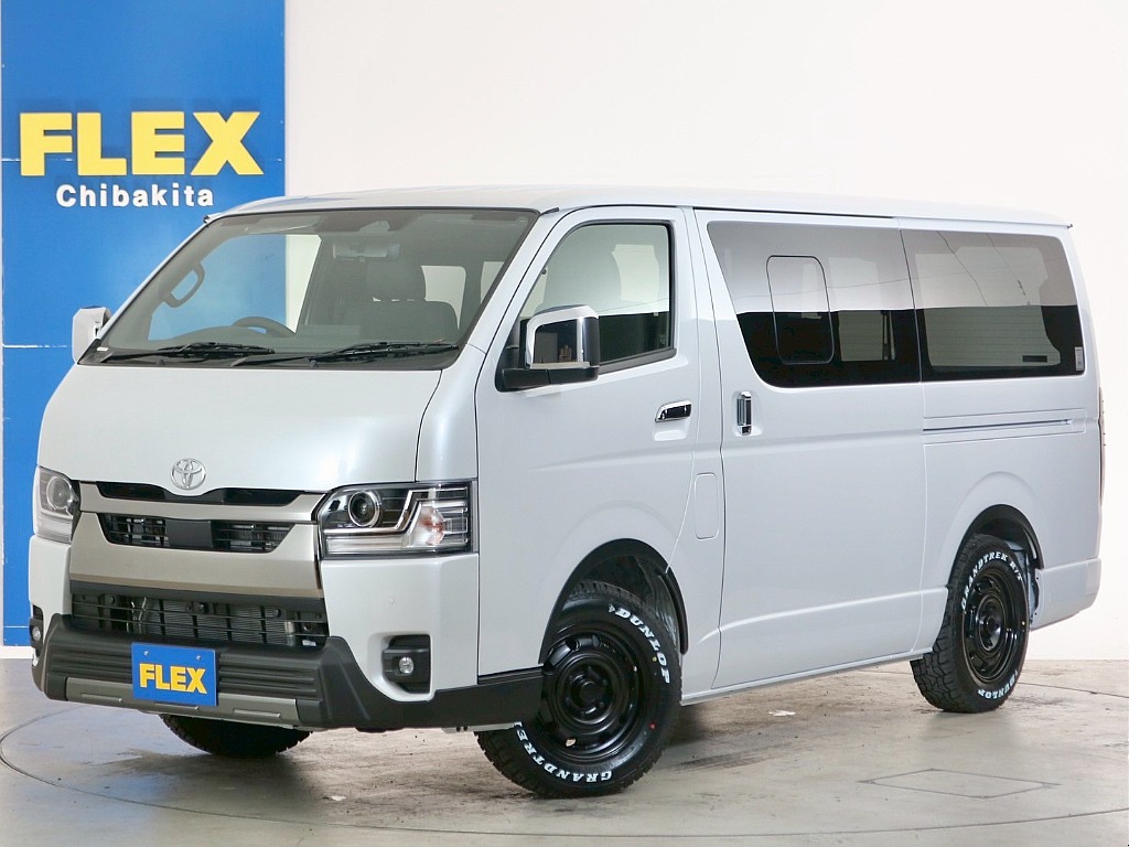 【新車】９型/５人乗り/ガソリン２ＷＤ/１６インチＡＷ/ベッドキット/床張り施工/サブバッテリー/走行充電・外部電源