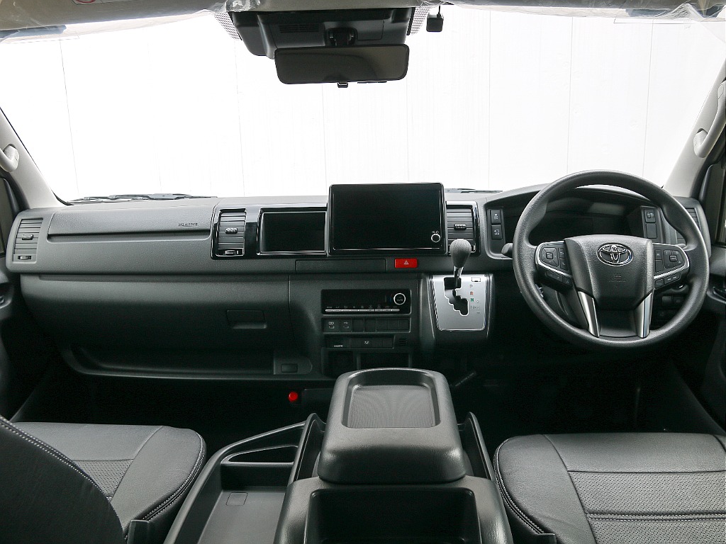 一新されたコックピットになります！！