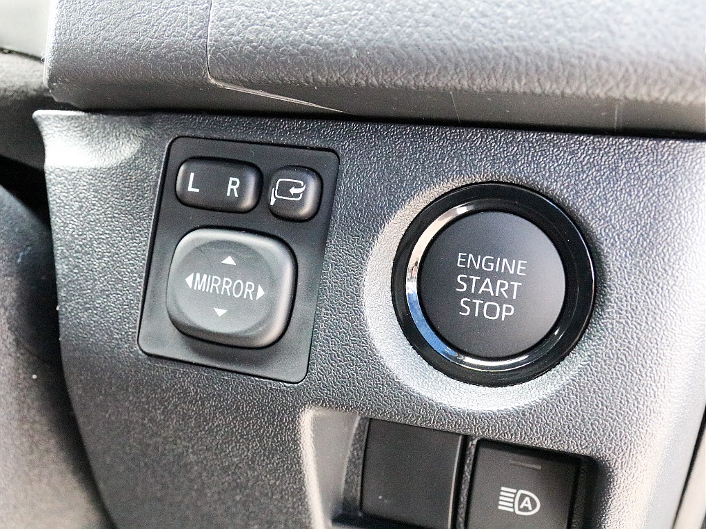 スマートエントリー＆プッシュスタート付き！！