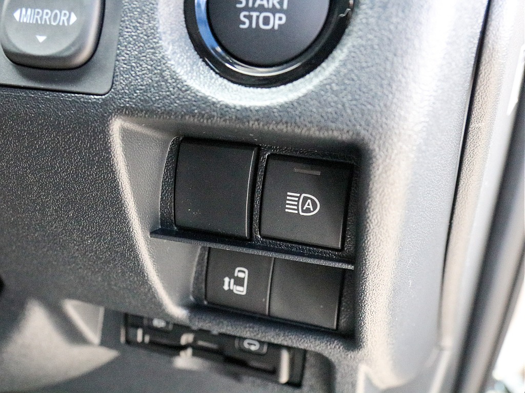 オートハイビームスイッチ付き！！