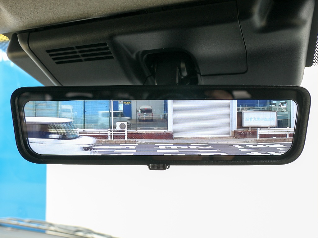 デジタルインナーミラー付き！！