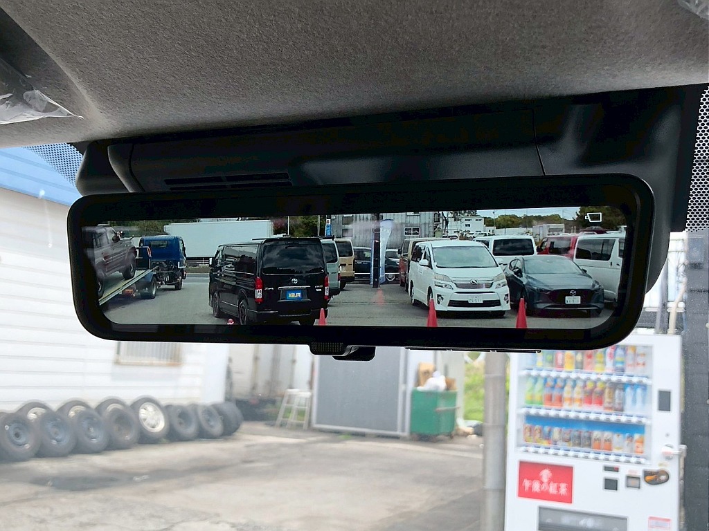 トヨタ ハイエース(16枚目)