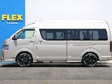 大変便利なパワースライドドア付き！！乗り降りや荷物の出し入れも楽々できちゃいます！！