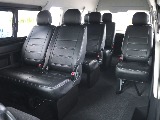 前向き最大10人乗車可能！車内空間広々！