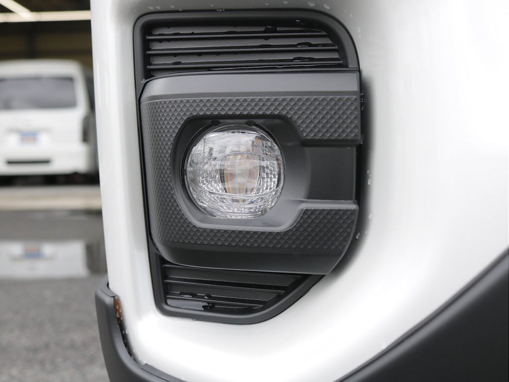 新車ワゴンＧＬ２７００ガソリン2ＷＤキャンピングVariouシートアレンジ施工済み！８インチディスプレイ装備