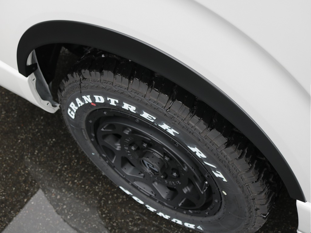 新車ワゴンＧＬ２７００ガソリン2ＷＤキャンピングVariouシートアレンジ施工済み！８インチディスプレイ装備