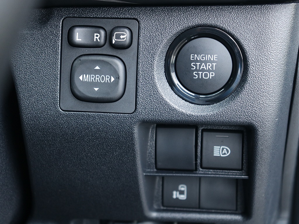 プッシュスタート等の便利な機能も多数装備しています！