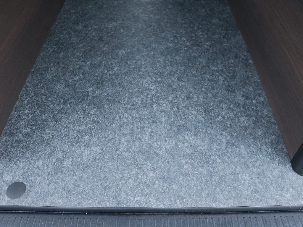 床張り施工もしております！見た目の雰囲気も変わります！お手入れも簡単に行えます♪