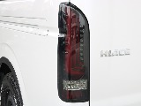 アルティメットREDテールランプ装着済みで、ウィンカーは流れるシーケンシャルタイプになっております☆☆