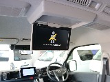 純正の大画面後席モニターでお子様も飽きずに運転できます☆