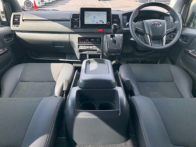 新装備多数の９型ハイエース！