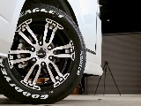 新品　ＦＬＥＸオリジナル　Ｄｅｌｆ０２　１７インチアルミホイール！グッドイヤー　ナスカータイヤも新品となっております♪