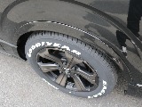 新車ハイエースＶダークプライムⅡ２０００ガソリン２ＷＤ！８ナンバー登録７人乗り仕様VALDORシートアレンジ施工済み！！オリジナルフロントスポイラーオリジナル１７インチアルミ１．５インチローダウン済み