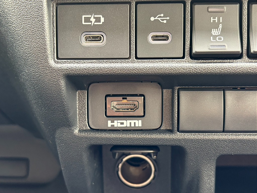 HDMIも装備されております♪