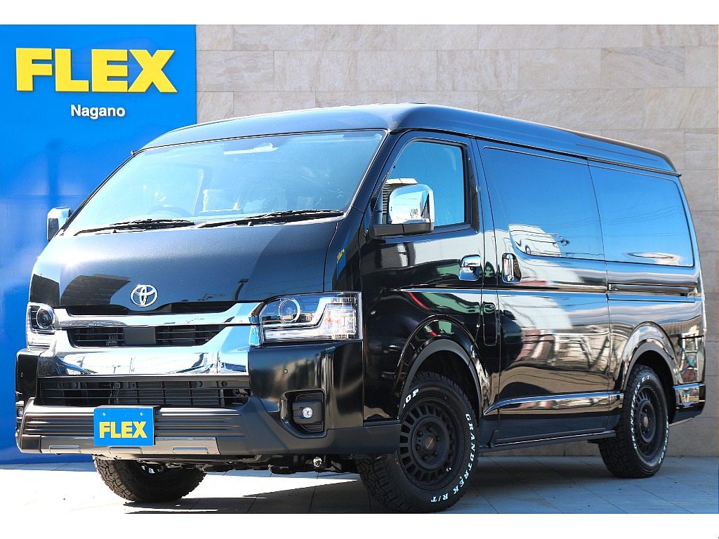 ハイエース長野店までお問い合わせお待ちしております！ 新車ハイエースワゴンGLガソリン4WD！ フローリング床張り施工済！使い勝手の良い新車！