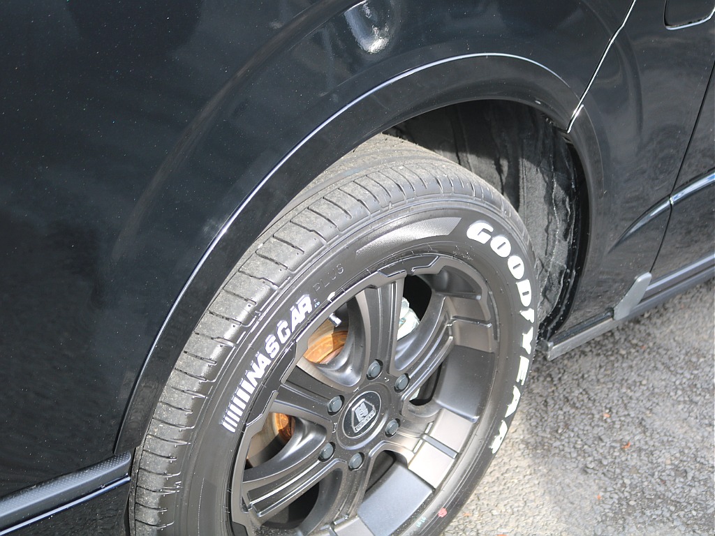 ＦＬＥＸグループは「すべての人に愛車を」をコンセプトに車種別に全国展開中！愛車と一緒に、ライフスタイルを充実させてもらいたいという思いで、ランクル仙台泉店では皆様のご要望になんでもお応えします♪