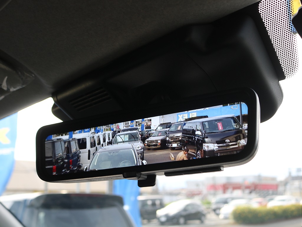 ＦＬＥＸグループは「すべての人に愛車を」をコンセプトに車種別に全国展開中！愛車と一緒に、ライフスタイルを充実させてもらいたいという思いで、ランクル仙台泉店では皆様のご要望になんでもお応えします♪
