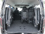4列目シートは跳ね上げも可能になっております♪荷物も楽々載せられるラゲッチスペースも確保可能！！