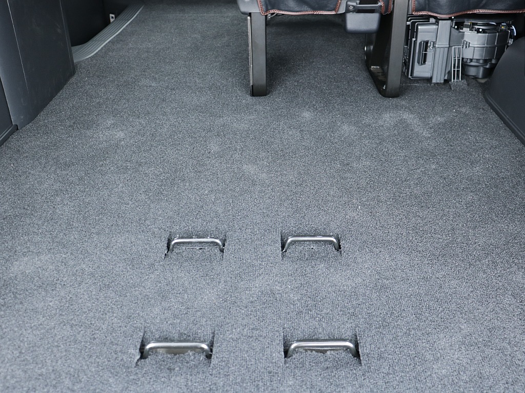追加のカスタム行えます、ご希望のカスタムが御座いましたらお気軽に当店専門スタッフまで！