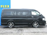 片側パワースライドドアが付いておりますので乗り降りや荷物の出し入れも楽々できちゃいます♪