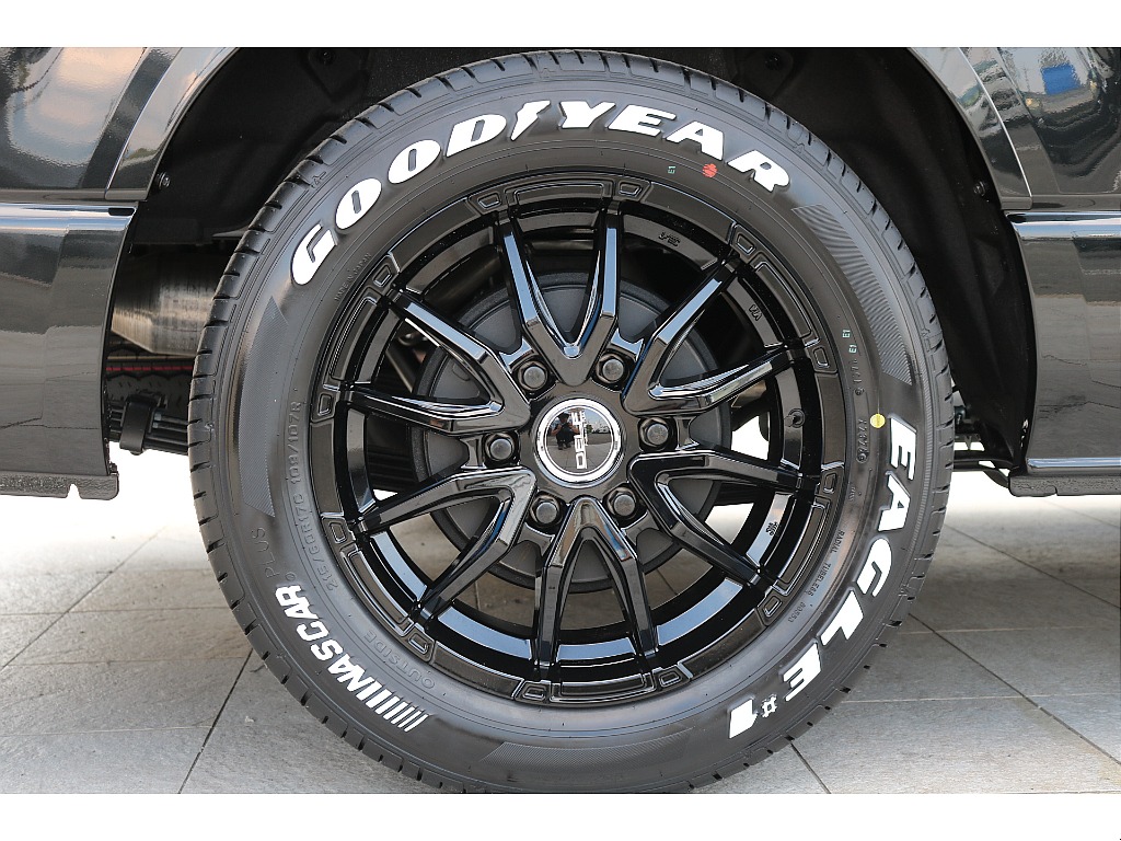 FLEX DELF06 17インチアルミ、グッドイヤー ナスカータイヤ！