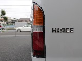 新車ハイエースＶダークプライムⅡガソリン２WD！新品オリジナル１6インチアルミ！新品ベットＫＩＴ装備！オリジナルパーツ多数装備！