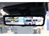 メーカーオプションのデジタルインナーミラーを完備！