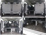 フローリング施工済み！純正の4列目のシートは跳ね上げ可能！荷物も積載可能！