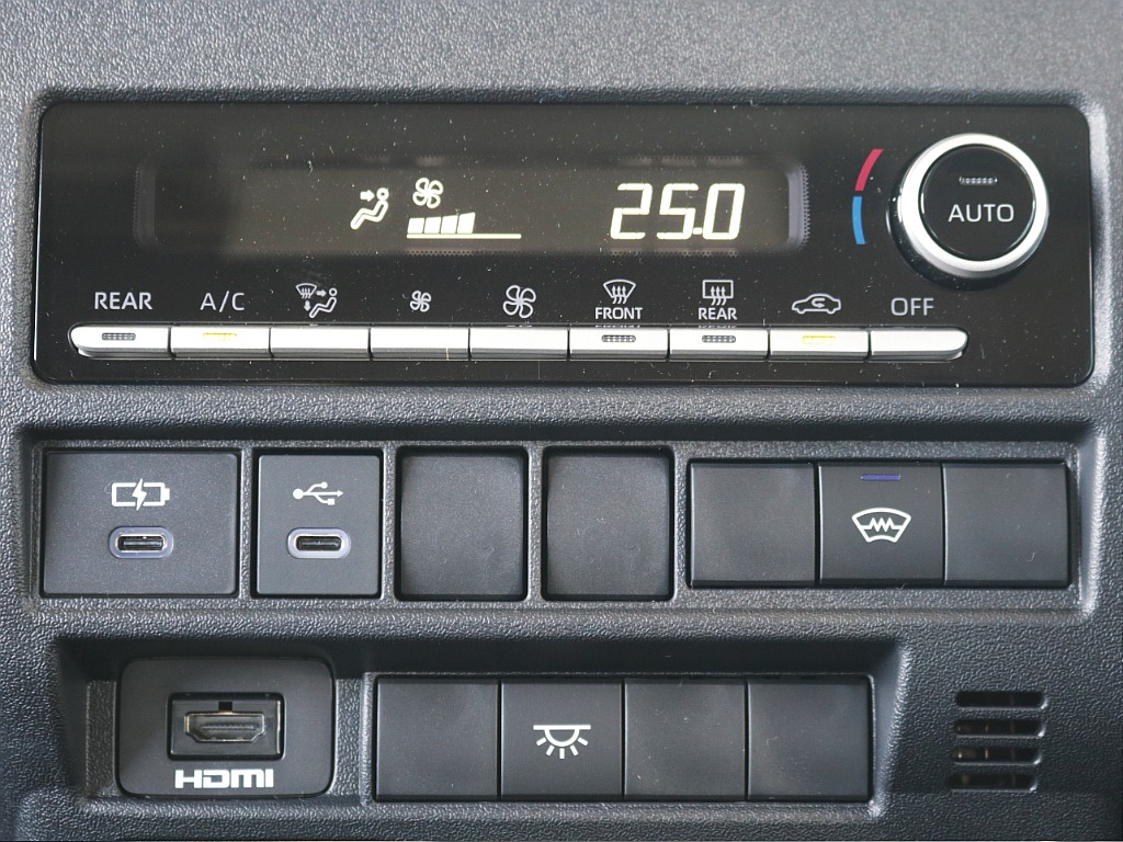 エアコンパネル・USB TypeCポート