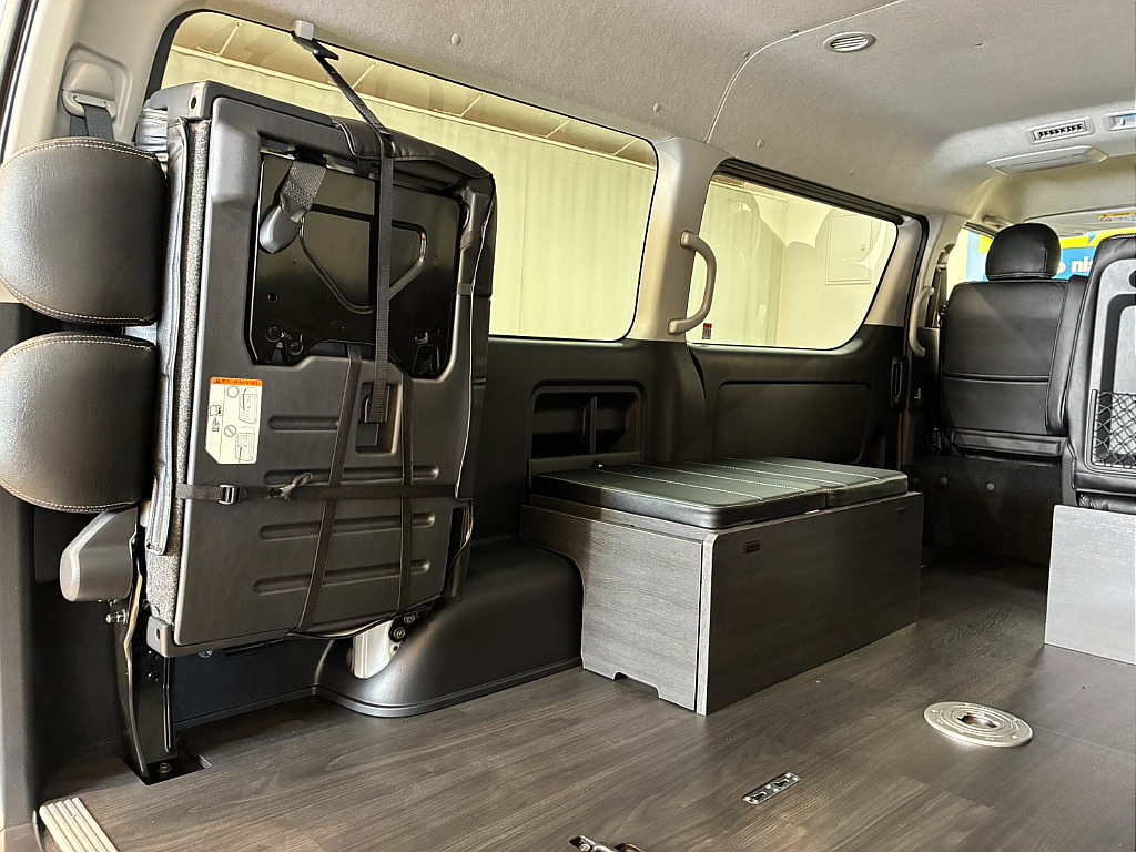 トヨタ&nbsp;ハイエース&nbsp;ワゴン2.7GLロング ミドルルーフ 4WD&nbsp;オリジナル内装架装ファミリア&nbsp;北海道の詳細画像&nbsp;その7