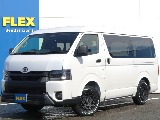新車ハイエースワゴン GL 4WD 内装アレンジfamiliar 入庫致しました！ ファミリーに大人気なアレンジ！ センターテーブル付で使い勝手の良い1台になっております！