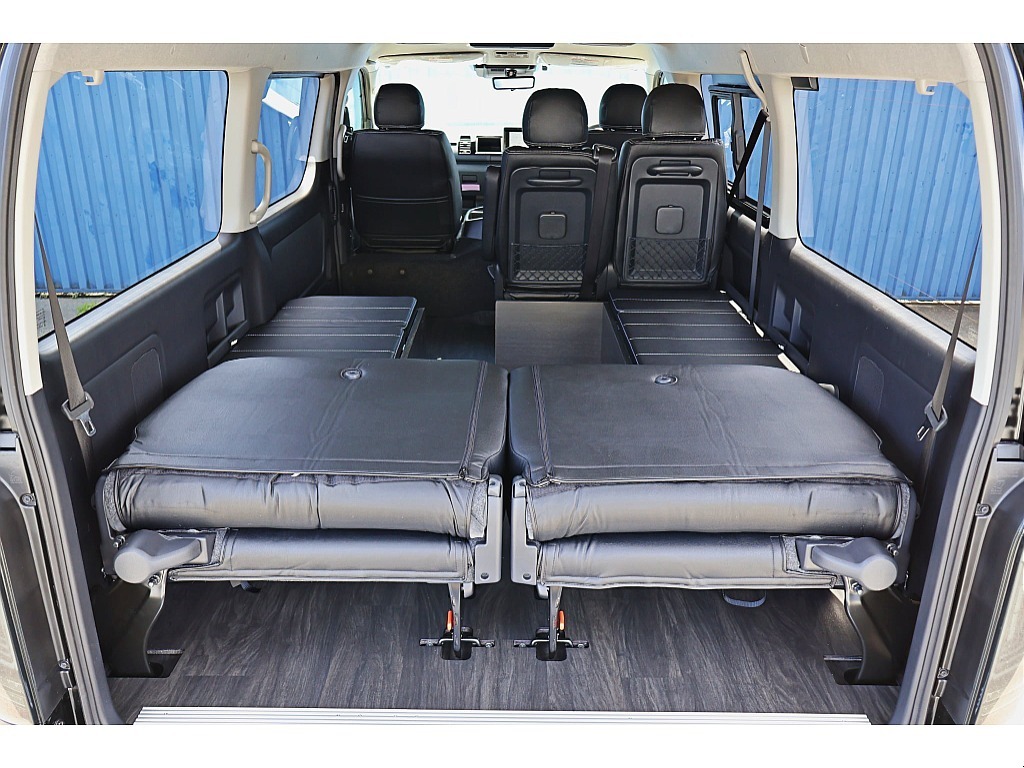 北海道から沖縄まで日本全国、遠方納車大歓迎です！現車確認が難しいお客様もご安心ください！お客様の目線に合わせ、お車のコンディション、装備品を細部までお伝えいたします！もちろん、ご自宅納車ＯＫです！
