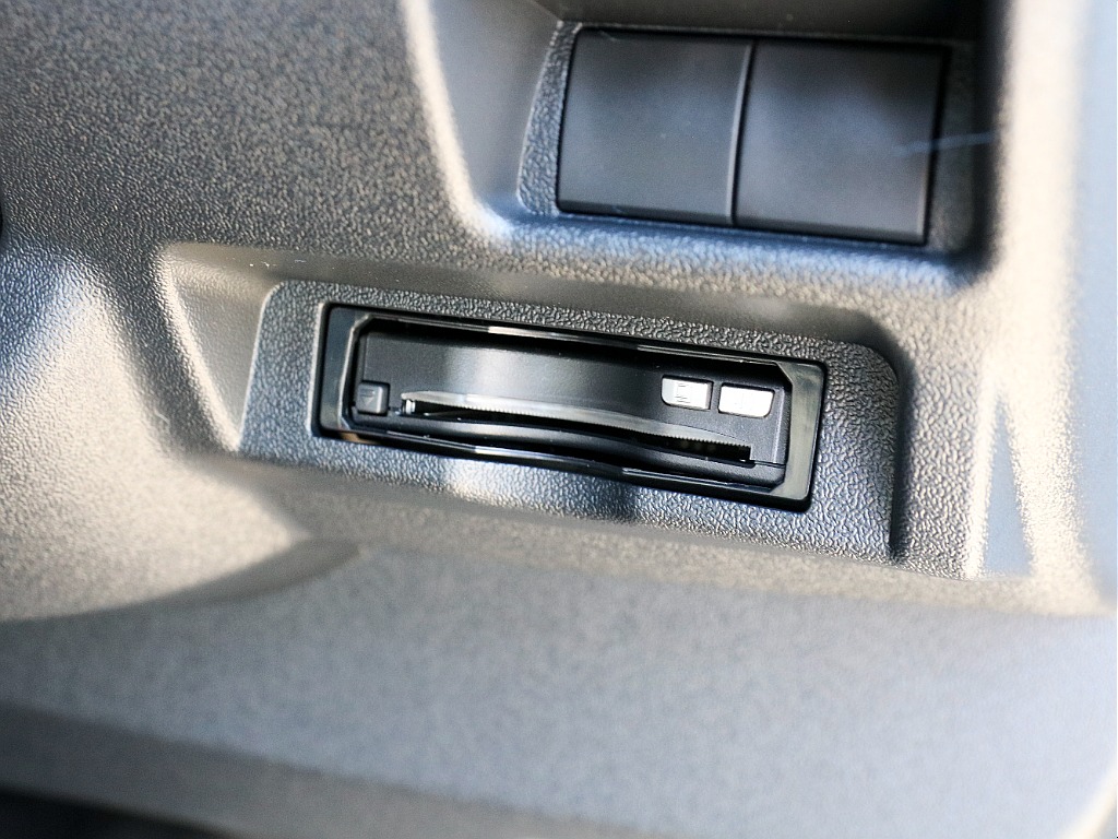 トヨタ&nbsp;ハイエースバン&nbsp;5D2.8DTスーパーGLダークプライムⅡロング&nbsp;ライトカスタムパッケージ&nbsp;千葉県の詳細画像&nbsp;その18