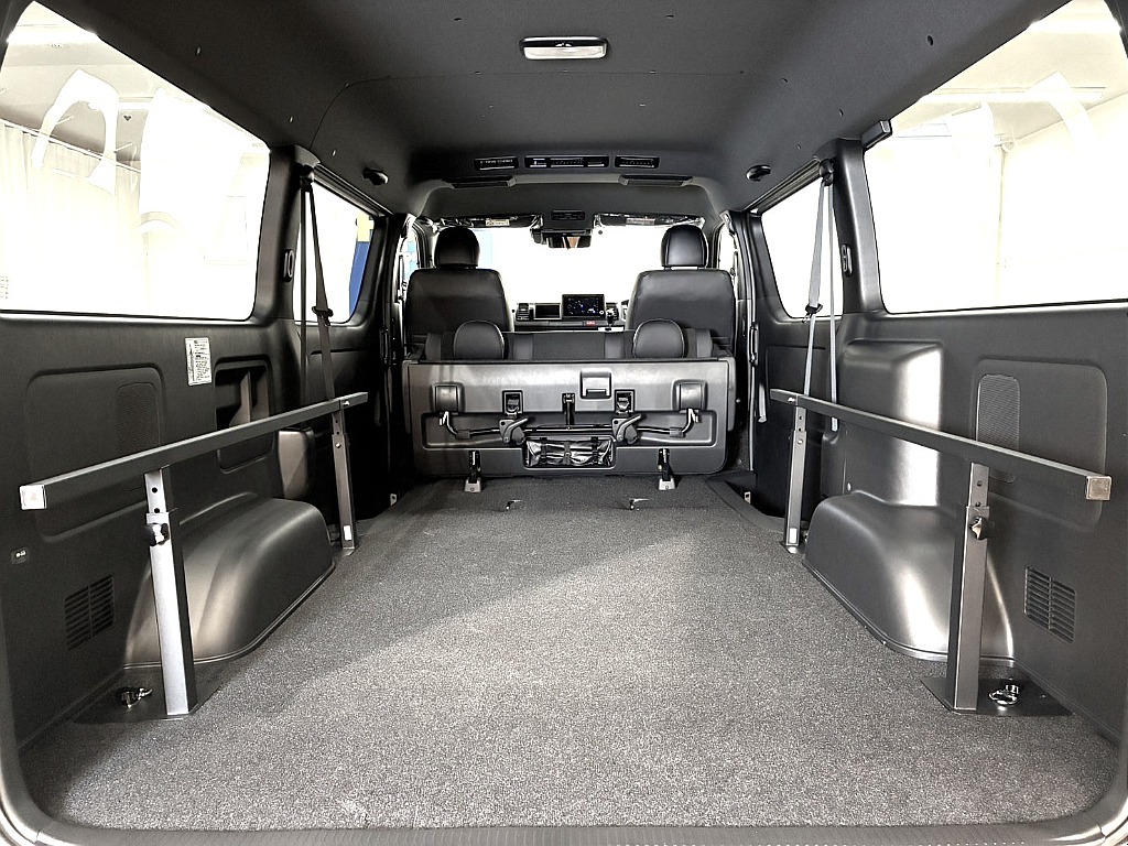 トヨタ&nbsp;ハイエースバン&nbsp;5D2.7スーパーGL DプライムⅡワイドL 4WD&nbsp;オフロードスタイルカスタム&nbsp;北海道の詳細画像&nbsp;その3