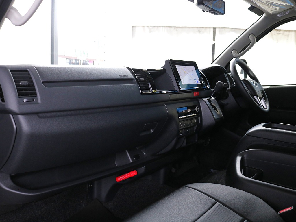 トヨタ&nbsp;ハイエース&nbsp;ワゴン2.7GLロング ミドルルーフ 4WD&nbsp;大人数家族にピッタリ！！ファミリーパッケージ車両！&nbsp;栃木県の詳細画像&nbsp;その3