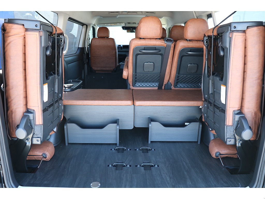 トヨタ&nbsp;ハイエース&nbsp;ワゴン2.7GLロング ミドルルーフ 4WD&nbsp;新車ブラックエディション！床張り施工！&nbsp;長野県の詳細画像&nbsp;その14