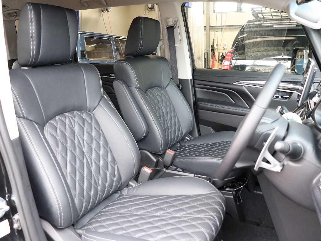 【試乗車】　新車カスタム販売承ります！！ランクルさいたま入間インター店のデモカーとなります♪販売はしておりませんので、あらかじめご了承ください。
