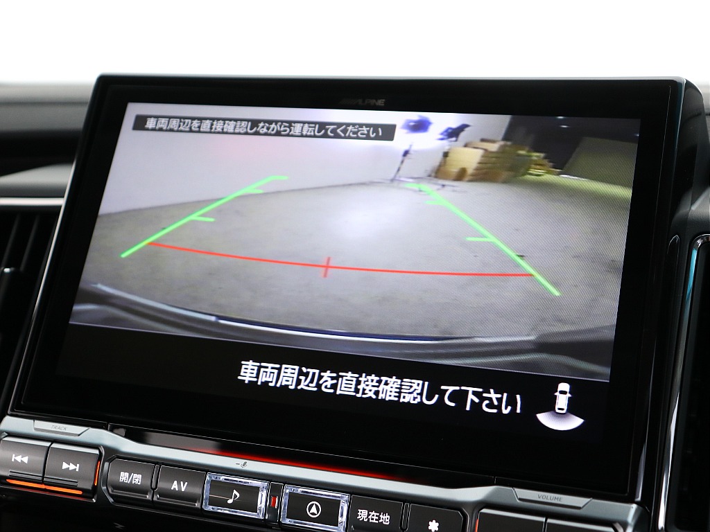バックカメラと連動で車庫入れもラクラク！