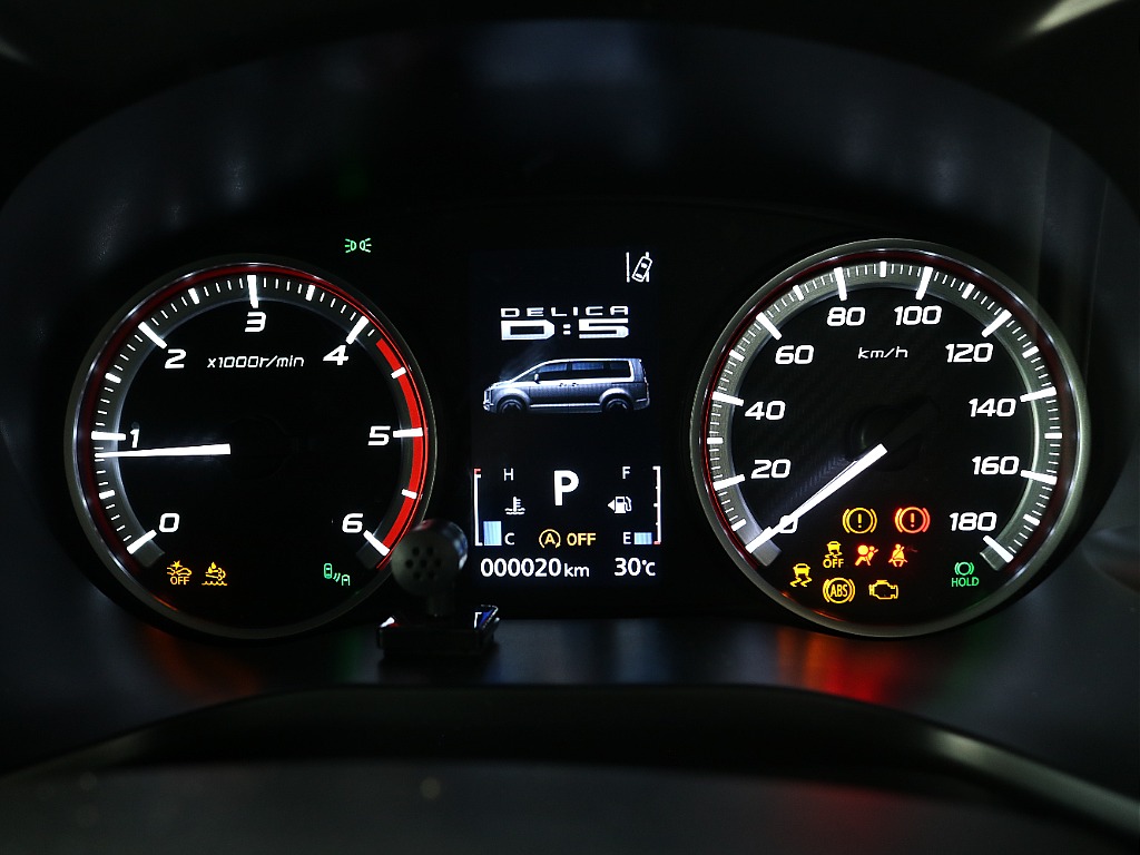 内外装、足回り、ナビと欲しい装備をパッケージングでコンプリートカスタム★もちろん追加カスタムもお任せください！どんなカスタムもお任せください！