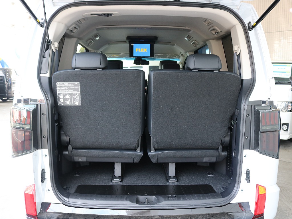 内外装、足回り、ナビと欲しい装備をパッケージングでコンプリートカスタム★もちろん追加カスタムもお任せください！どんなカスタムもお任せください！