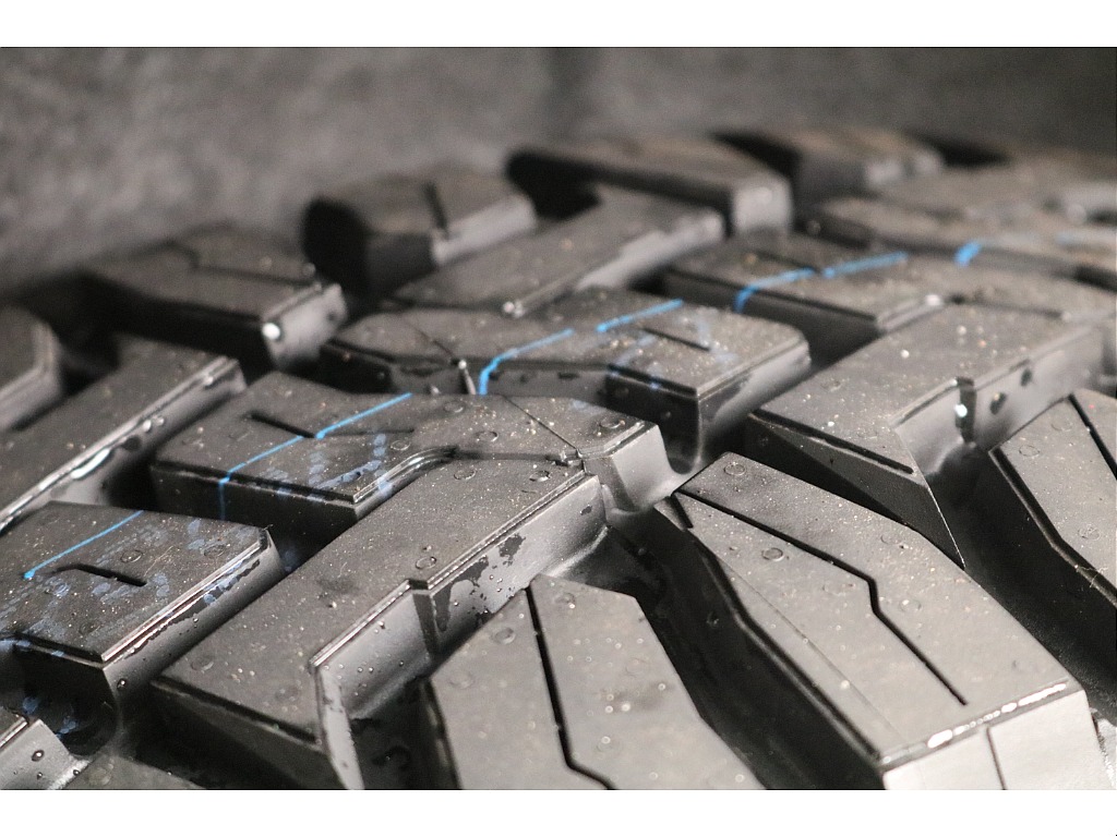 新品ＴＯＹＯオープンカントリーＲ／Ｔタイヤ×新品MUD VANCE X Type M　16インチAW（FLEXオリジナルカラー）☆